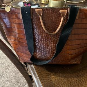 Beautiful Claire V. Leather purse
